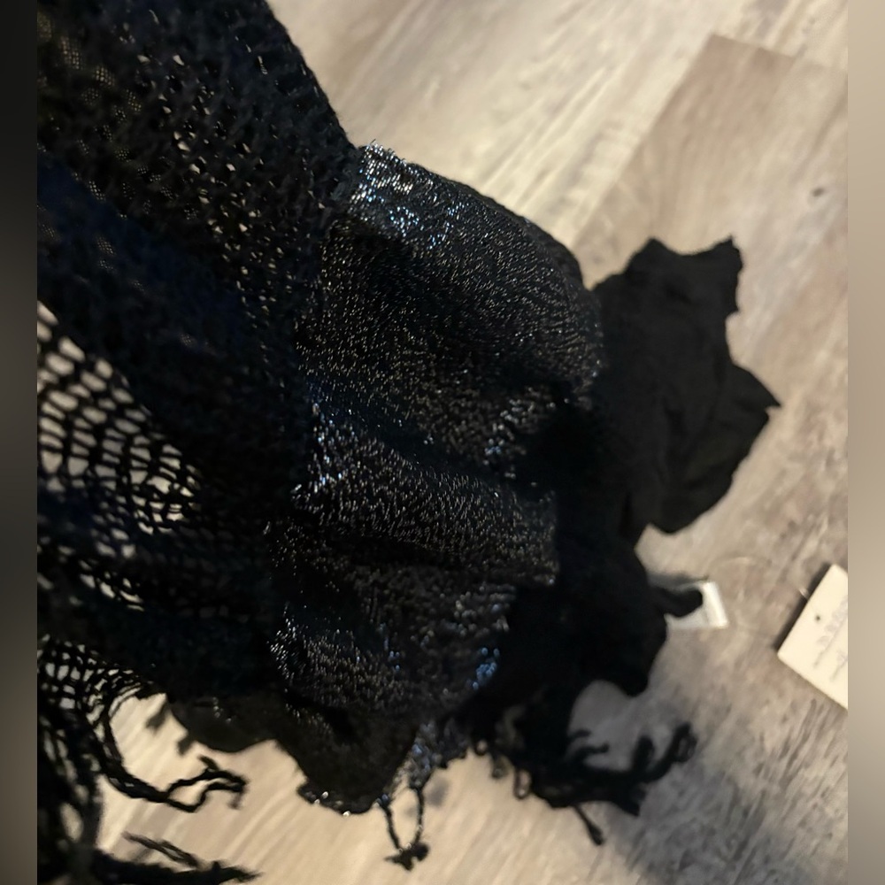 Women’s Black and Silver Scarf